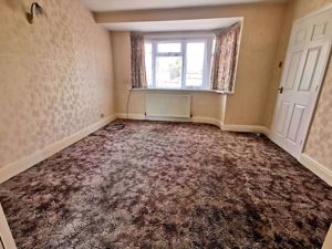 Living Room- click for photo gallery